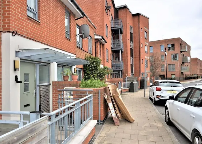 London 4 Bedroom House