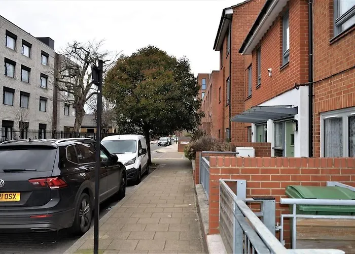 London 4 Bedroom House